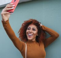 SELFIES SHARING